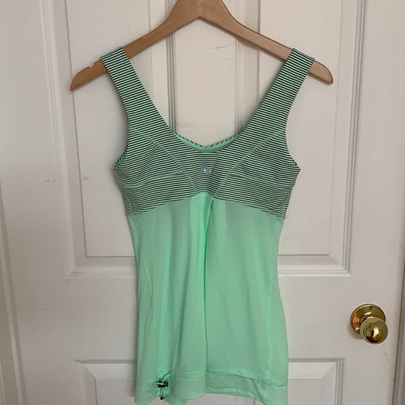 Lululemon Tank (4) - Picture 6 of 7